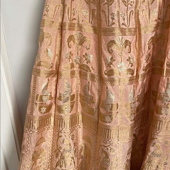 Indian/ Pakistani Magenta and peach women’s size s lehenga, traditional dress - Picture 8 of 16